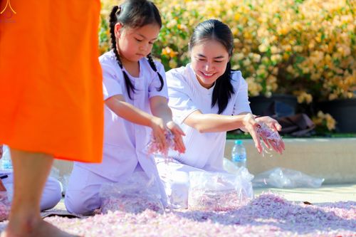 ภาพ No.279612:วันที่ 2 มกราคม พ.ศ.2569 พิธีต้อนรับพระธรรมยาตรา ครั้งที่ 1 ณ วัดพระธรรมกาย (วิหารหลวงปู่ - พระมหาธรรมกายเจดีย์)