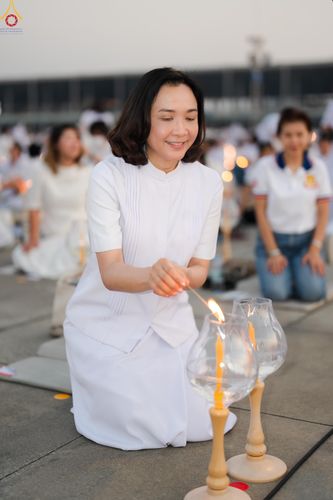 ภาพ No.307899:วันที่ 31 มกราคม พ.ศ. 2569 พิธีจุดประทีปธรรมถวายเป็นพุทธบูชา  และบูชาธรรมมหาปูชนียาจารย์ (ภาพชุดที่ 2) ณ วัดพระธรรมกาย ปทุมธานี ในโครงการธรรมยาตรา กตัญญูบูชา มหาปูชนียาจารย์ พระมงคลเทพมุนี(สด จนฺทสโร) พระผู้ปราบมาร อนุสรณ์สถาน 7 แห่ง ปีที่ 14