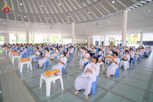 ภาพ No.322837:วันที่ 18 เมษายน พ.ศ. 2569 พิธีถวายภัตตาหารเมนูสวรรค์ เพื่อการบรรลุธรรม ณ หอฉันคุณยายอาจารย์ฯ วัดพระธรรมกาย