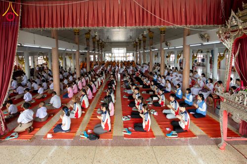 ภาพ No.300362:วันที่ 22 มกราคม พ.ศ. 2569 พิธีทอดผ้าป่าทำนุบำรุงศาสนสถาน ณ วัดรางกำหยาด ต.บางภาษี อ.บางเลน จ.นครปฐม ในโครงการธรรมยาตรา กตัญญูบูชา มหาปูชนียาจารย์ พระมงคลเทพมุนี(สด จนฺทสโร) พระผู้ปราบมาร อนุสรณ์สถาน 7 แห่ง ปีที่ 14