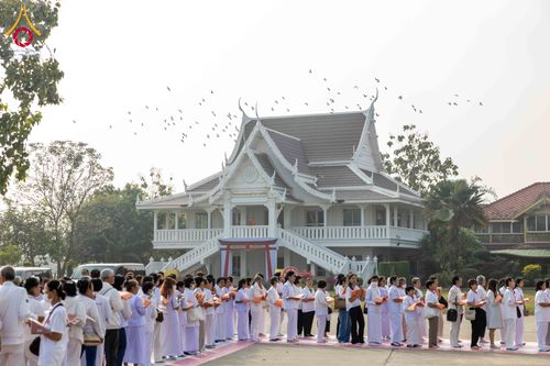 ภาพ No.300811:วันที่ 22 มกราคม พ.ศ. 2569 พิธีทอดผ้าป่าทำนุบำรุงศาสนสถาน ณ วัดบางปลา อ.บางเลน จ.นครปฐม ในโครงการธรรมยาตรา กตัญญูบูชา มหาปูชนียาจารย์ พระมงคลเทพมุนี(สด จนฺทสโร) พระผู้ปราบมาร อนุสรณ์สถาน 7 แห่ง ปีที่ 14