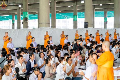 ภาพ No.140262:พิธีตัดปอยผมและปลงผม โครงการอุปสมบทหมู่ธรรมทายาท ระดับอุดมศึกษา รุ่นที่ 51 ภาคฤดูฝน วันเสาร์ที่ 8 มิถุนายน พ.ศ.2567 ณ มหารัตนวิหารคด 9 วัดพระธรรมกาย