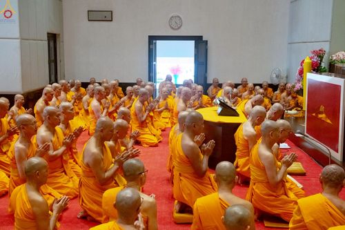 ภาพ No.250638:วันอังคารที่ 7 ตุลาคม พ.ศ. 2568 พิธีมหาปวารณาออกพรรษา ณ โบสถ์พระไตรปิฎก วัดพระธรรมกาย