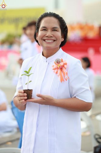 ภาพ No.252895:วันที่ 10 ตุลาคม พ.ศ. 2568 พิธีปลูกต้นทรัพย์บานชื่น ณ ลานธรรม วัดพระธรรมกาย