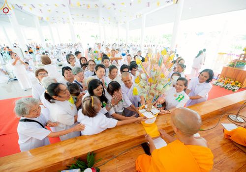 ภาพ No.263594:วันที่ 23 ตุลาคม พ.ศ. 2568 พิธีทอดกฐินสามัคคี เพื่อปรับปรุงและต่อเติมอาคารอเนกประสงค์ และพิธีทอดกฐินสามัคคีทั่วไทย 30,000 วัด ณ ศูนย์ปฏิบัติธรรมโพธารามราชบุรี ตำบลเขาชะงุ้ม อำเภอโพธาราม จังหวัดราชบุรี