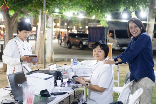 ภาพ No.185576:V.47 เบื้องหลังของเบื้องหน้า งานตักบาตรพระ 10,000 รูป ณ จ.กาญจนบุรี วันที่ 20-21 ธันวาคม พ.ศ. 2567