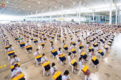 ภาพ No.89661:อบรมเชิงปฏิบัติการจัดกิจกรรมทอดกฐินสัมฤทธิ์ และพิธีมอบผ้าไตรประธานกฐินสัมฤทธิ์เด็กดี V-Star ประจำปีพุทธศักราช 2566  วันเสาร์ที่ 9 กันยายน พ.ศ. 2566 ณ สภาธรรมกายสากล วัดพระธรรมกาย จ.ปทุมธานี