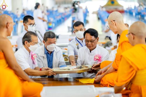 ภาพ No.86726:พิธีบุพเปตพลี  ครั้งที่ 139 ร่วมอุทิศบุญแด่หมู่ญาติที่ล่วงลับไปแล้ว และสืบทอดอายุพระพุทธศาสนา วันพฤหัสบดีที่ 31 สิงหาคม พ.ศ.2566 วันพระขึ้น 15 ค่ำ เดือน 9 ณ หอฉันคุณยายอาจารย์ฯ วัดพระธรรมกาย