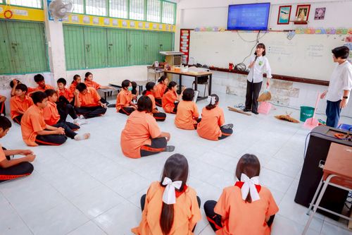 ภาพ No.246397:วันที่ 8-9 กันยายน พ.ศ. 2568 ศูนย์ปฏิบัติธรรมสมุทรปราการ นำทีมจัดอบรมโครงการอบรมคุณธรรม , จริยธรรม ในหัวข้อ การค้นพบศักยภาพในตนเอง เพื่อพัฒนานิสัย ผ่านนวัตกรรมความดีสากล ณ โรงเรียนวัดราษฎ์บูรณะ ต.บางปลา อ.บางพลี จ.สมุทรปราการ