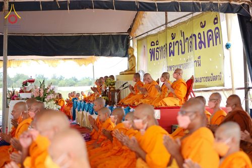 ภาพ No.76195:พิธีกลั่นแผ่นดินสร้างมหาเจดีย์ปัตตานี , พิธีตักบาตรแด่พระภิกษุสงฆ์ 159 รูป ,  พิธีทอดผ้าป่า , พิธีโปรยรัตนชาติ ,  พิธีจุดประทีปถวายเป็นพุทธบูชา ณ ศูนย์อบรมเยาวชนปัตตานี จ.ปัตตานี วันอาทิตย์ที่ 5 กุมภาพันธ์ พ.ศ.2566