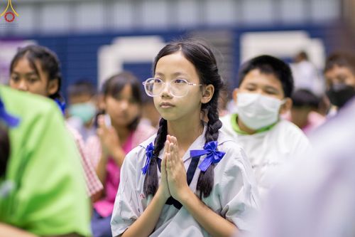 ภาพ No.103381:วันรวมพลังเด็กดี V-Star ผู้นำฟื้นฟูศีลธรรมโลก จังหวัดนครราชสีมา ณ เทอร์มินอล 21 โคราช ถ.มิตรภาพ ต.ในเมือง อ.เมืองนครราชสีมา จ.นครราชสีมา วันอังคารที่ 19 ธันวาคม พ.ศ. 2566