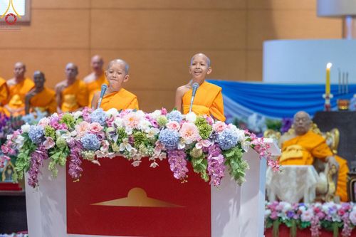 ภาพ No.147055:พิธีมุทิตาสักการะพระภิกษุ ผู้สอบได้เปรียญธรรม 9 ประโยคระดับโลกปีที่ 36, พิธีมอบโล่เกียรติยศและทุนการศึกษา สำนักเรียนบาลีดีเด่นทั่วประเทศ, พิธีถวายมหาสังฆทานคณะสงฆ์ 2,000 กว่าวัด ทั่วประเทศ ปีที่ 24, พิธีถวายไทยธรรมคณะสงฆ์ 323 วัด 4 จังหวัดชายแดนภาคใต้