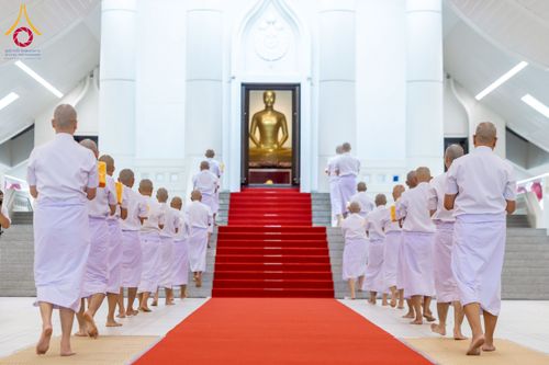 ภาพ No.256191:วันที่ 4 ตุลาคม พ.ศ. 2568 พิธีบรรพชาอุปสมบท  โครงการอุปสมบทหมู่บูชาธรรม 141 ปี  พระมงคลเทพมุนี (สด จนฺทสโร) ณ โบสถ์พระไตรปิฏก วัดพระธรรมกาย จ.ปทุมธานี