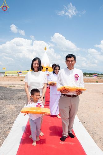 ภาพ No.144405:3 Bigboon 1.พิธีทอดผ้าป่าสถาปนาสังฆรัตนะปทุมเจดีย์ 2.พิธีประดิษฐานดอกบัวอนันต์นิรันดร์กาล 3.พิธีถวายมหาสังฆทานแด่คณะสงฆ์ทุกวัดในจังหวัดปัตตานี ณ ศูนย์อบรมเยาวชนจังหวัดปัตตานี วันอาทิตย์ที่ 14 กรกฎาคม พ.ศ. 2567