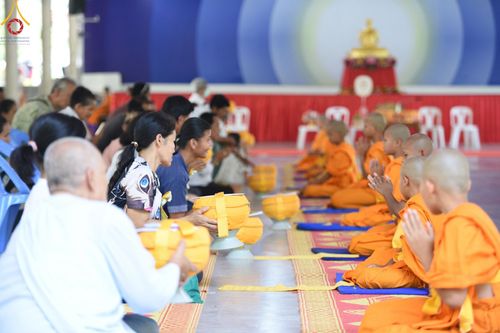 ภาพ No.135223:พิธีตัดปอยผม, พิธีขอขมารับผ้าไตร, พิธีบรรพชา, พิธีถวายบาตร ในโครงการบรรพชาสามเณร ฟื้นฟูพระพุทธศาสนาทั่วไทย  ณ ศูนย์ปฏิบัติธรรมบุญประสาน ต.พญาเย็น อ.ปากช่อง จ.นครราชสีมา วันที่ 5 เมษายน พ.ศ. 2567