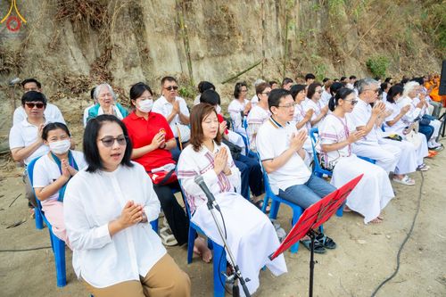 ภาพ No.139346:Photo Story  มหัศจรรย์วัดดงดินแดง Episode 7 พระภิกษุ-สามเณร ในโครงการบรรพชาอุปสมบทหมู่  กว่า 500 รูป ศีลจาริณีและสาธุชนกว่า 500 คน ร่วมพิธีบูชาข้าวพระ วัดดงดินแดง ต.ม่อนจอง อ.อมก๋อย จ.เชียงใหม่ วันอาทิตย์ที่ 7 เมษายน พ.ศ.2567