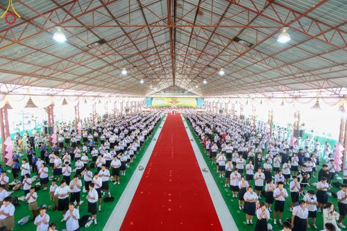 ภาพ No.172486:พิธีทอดกฐินเพื่อสร้าง "ลานเอนกประสงค์พญานาค 4 ตระกูล" วันที่ 15 พฤศจิกายน พ.ศ.2567 ณ พุทธอุทยานนานาชาติ อ.โพนพิสัย จ.หนองคาย