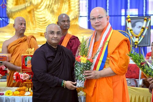 ภาพ No.263301:วันที่ 14 ตุลาคม พ.ศ. 2568 กฐินวัดถ้ำพุทธตรีรัศมี เมืองนาสิก รัฐมหาราษฎร์ ประเทศอินเดีย 