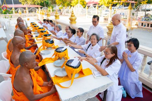 ภาพ No.101145:พิธีอุปสมบทหมู่ ในโครงการอุปสมบทบูชาธรรม มหาปูชนียาจารย์ พ.ศ. 2566 ณ วัดท่าเกวียน อำเภอพนมสารคาม จังหวัดฉะเชิงเทรา วันที่ 5 ธันวาคม พ.ศ. 2566