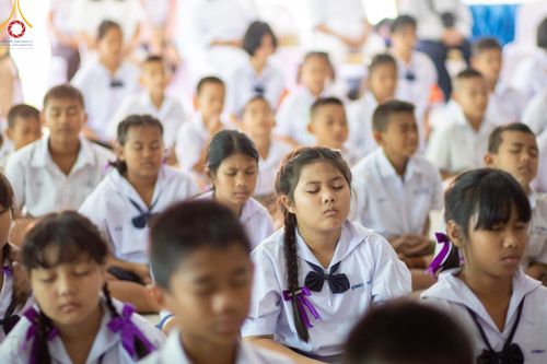 ภาพ No.104902:วันรวมพลังเด็กดี V-star ผู้นำฟื้นฟูศีลธรรมโลก จังหวัดกำแพงเพชร ณ ศูนย์ปฏิบัติธรรมกำแพงเพชร ในอุปถัมภ์พระพรหมวชิรปัญญาจารย์ วันที่ 22 ธันวาคม พ.ศ. 2566