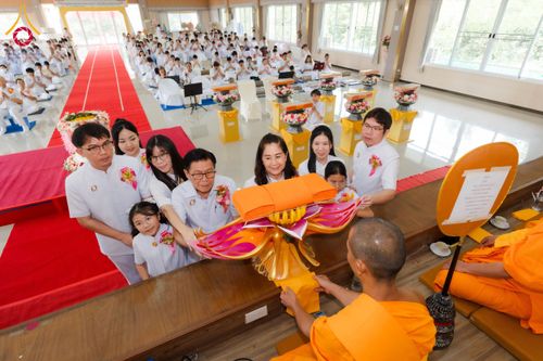 ภาพ No.171466:พิธีทอดกฐิน ณ ศูนย์พนมสารคาม ฉะเชิงเทรา ในโครงการกฐินสามัคคีทั่วไทย 30,000 วัด บูชาธรรม 80 ปี หลวงพ่อธัมมชโย โดยคณะศิษยานุศิษย์วัดพระธรรมกาย วันที่ 26 ตุลาคม พ.ศ. 2567