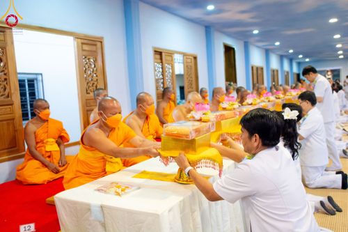 ภาพ No.112979:พิธีถวายภัตตาหารเป็นสังฆทาน แด่คณะพระธรรมยาตรา ปีที่ 12 วันที่ 16 มกราคม พ.ศ. 2567 ณ วัดโบสถ์(บน) บางคูเวียง จ.นนทบุรี