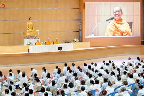 ภาพ No.239898:วันที่ ๒๒ - ๒๔ สิงหาคม พ.ศ. ๒๕๖๘ สัมมนารวมใจผู้นำบุญ บูชาธรรม ๘๑ ปี หลวงพ่อธัมมชโย กฐินสามัคคีทั่วไทย ๓๐,๐๐๐ วัด โครงการอุปสมบทบูชาธรรมมหาปูชนียาจารย์ ๓,๐๐๐ รูป รุ่นที่ ๑