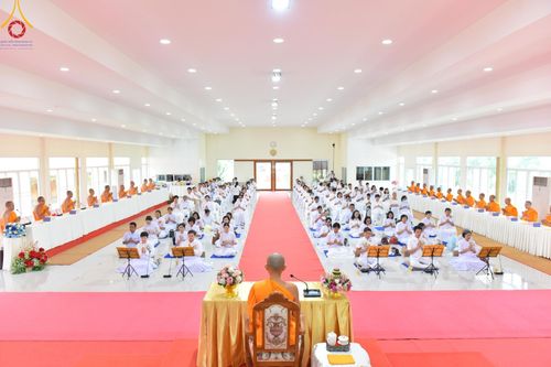 ภาพ No.149584:พิธีทอดผ้าป่ามหามงคล เพื่องานพระพุทธศาสนา , พิธีเจริญพระพุทธมนต์ และพิธีถวายสังฆทานแด่คณะสงฆ์ เนื่องในวันธรรมชัย 56 พรรษา น้อมบูชาธรรมหลวงพ่อธัมมชโย ณ ธรรมอุทยานบ้านแป้ง จ.สิงห์บุรี วันเสาร์ที่ 24 สิงหาคม พ.ศ. 2567