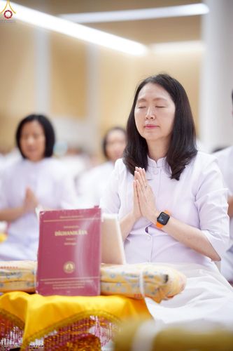 ภาพ No.228322:วันอาทิตย์ที่ 8 มิถุนายน พ.ศ. 2568 พิธีถวายทุนสนับสนุนพระไตรปิฎกฉบับธรรมชัย และอนุรักษ์คัมภีร์โบราณ ณ ห้องแก้วสารพัดนึก 2 วัดพระธรรมกาย