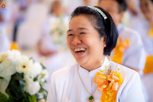 ภาพ No.239395:วันอาทิตย์ที่ 17 สิงหาคม พ.ศ. 2568 พิธีกดปุ่มอัญเชิญรูปเหมือน พระมงคลเทพมุนี (สด จันทสโร)  ณ มหาวิหารแก้วพระมงคลเทพมุนี  ศูนย์ปฏิบัติธรรมแก้วเมืองเลย