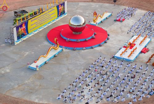 ภาพ No.174522:พิธีประดิษฐานดวงแก้วบรมเศรษฐี นาคีพ่นสมบัติใหญ่ ลานเอนกประสงค์พญานาค 4 ตระกูล วันที่ 15 พฤศจิกายน พ.ศ. 2567 ณ พุทธอุทยานนานาชาติ จ.หนองคาย