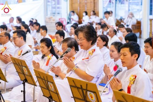 ภาพ No.196360:พิธีถวายภัตตาหารเป็นสังฆทาน แด่พระธรรมยาตรา ณ วัดโบสถ์(บน) ตำบลบางคูเวียง อำเภอบางกรวย จังหวัดนนทบุรี ในโครงการธรรมยาตรา กตัญญูบูชา มหาปูชนียาจารย์ พระมงคลเทพมุนี(สด จนฺทสโร) พระผู้ปราบมาร อนุสรณ์สถาน 7 แห่ง ปีที่ 13 วันที่ 17 มกราคม พ.ศ. 2568