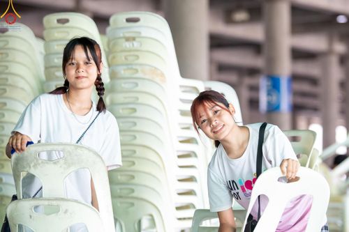 ภาพ No.60524:V.38 ทุ่มพลังเพื่อพ่อครบ 80 ปี ภาพการเตรียมงานของหน่วยงานต่างๆ เพื่อพิธีฉลองอายุวัฒนมงคล 80 ปี หลวงพ่อธัมมชโย และรับถวายมหาสังฆทาน 10,000 กว่าวัดทั่วประเทศ ในวันคุ้มครองโลก วันจันทร์ที่ 22 เมษายน พ.ศ. 2567