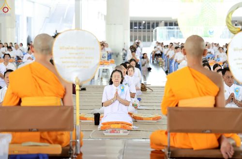 ภาพ No.234843:วันศุกร์ที่ 25 กรกฎาคม พ.ศ. 2568 (วันพระ แรม 15 ค่ำ เดือน 8) พิธีบุพเปตพลี ครั้งที่ 167 ร่วมอุทิศบุญแด่หมู่ญาติที่ล่วงลับไปแล้ว และสืบทอดอายุพระพุทธศาสนา ณ หอฉันคุณยายอาจารย์ฯ วัดพระธรรมกาย