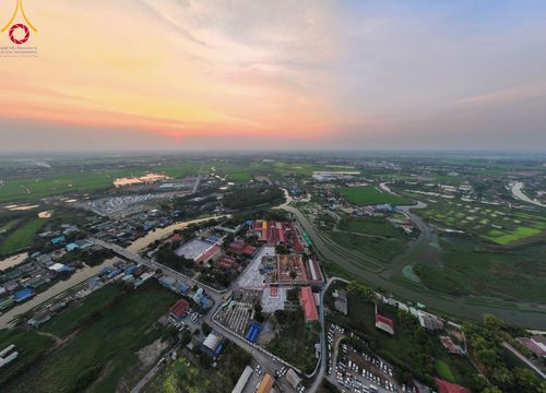 ภาพ No.112173:พิธีจุดประทีปถวายเป็นพุทธบูชา และบูชาธรรมมหาปูชนียาจารย์ พระมงคลเทพมุนี(สด จนฺทสโร) ในโครงการธรรมยาตรา กตัญญูบูชา มหาปูชนียาจารย์ พระมงคลเทพมุนี(สด จนฺทสโร) พระผู้ปราบมาร อนุสรณ์สถาน 7 แห่ง ปีที่ 12 วันที่ 14 มกราคม พ.ศ. 2567 ณ วัดสองพี่น้อง อ.สองพี่น้อง
