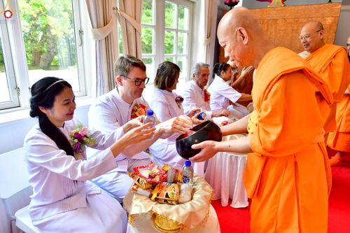 ภาพ No.257392:วันที่ 11 ตุลาคม พ.ศ. 2568 พิธีทอดกฐินสามัคคี  เพื่องานเผยแผ่พระพุทธศาสนา วิชชาธรรมกายสู่ชาวท้องถิ่น ณ วัดพระธรรมกายคอร์ซัวร์ ลุสท์สโกว  ประเทศเดนมาร์ก 