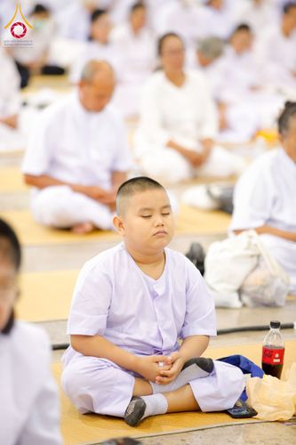 ภาพ No.264304:วันอาทิตย์ที่ 2 พฤศจิกายน พ.ศ. 2568 พิธีบูชาข้าวพระ ณ สภาธรรมกายสากล วัดพระธรรมกาย