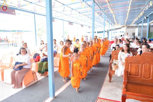 ภาพ No.104668:ทอดผ้าป่าสามัคคี เพื่อสมทบทุนสร้างหอฉัน ๑๑๓ ปี คุณยายอาจารย์มหารัตนอุบาสิกาจันทร์ขนนกยูง ครั้งที่ ๗ ในวันอาทิตย์ ที่ ๒๘ เมษายน พ.ศ. ๒๕๖๗ ณ ศูนย์การศึกษาจอมบึง ต.รางบัว อ.จอมบึง จ.ราชบุรี