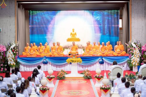 ภาพ No.256043:วันที่ 12 ตุลาคม พ.ศ. 2568 พิธีทอดกฐินวัดพระธรรมกายสวิตเซอร์แลนด์  ณ หอประชุมโรงเรียน Obergoldbach เมือง Bern ประเทศสวิตเซอร์แลนด์