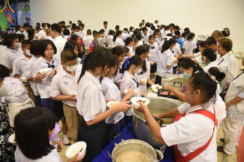 ภาพ No.102333:วันรวมพลังเด็กดี ผู้นำฟื้นฟูศีลธรรมโลก จังหวัดสระบุรี ณ ห้างทวีกิจคอมเพล็กซ์  อ.เมือง จ.สระบุรี วันพุธที่ 13 ธันวาคม พ.ศ. 2566