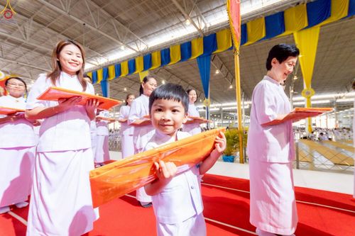 ภาพ No.277484:วันอาทิตย์ต้นเดือนที่ 7 ธันวาคม พ.ศ.2568 พิธีทอดผ้าป่าต้นสมบัติจักรพรรดิ ณ สภาธรรมกายสากล วัดพระธรรมกาย