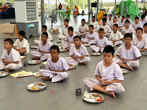 ภาพ No.133257:กิจวัตรกิจกรรมการฝึกตัวก่อนบวช และพิธีตัดปอยผมธรรมทายาท ณ ศูนย์ปฏิบัติธรรมและอบรมเยาวชนเมืองยะลา วันที่ 1-2 เมษายน พ.ศ. 2567