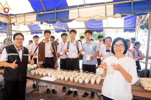 ภาพ No.184176:กิจกรรมวันรวมพลังเด็กดี V-Star จังหวัดตาก ประจำปี 2567  วันที่ 6 ธันวาคม พ.ศ. 2567 ณ วัดดอนเจดีย์ อ.พบพระ จ.ตาก