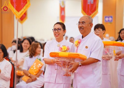 ภาพ No.173862:พิธีทอดกฐิน วัดภาวนาปีนัง ประเทศมาเลเซีย วันที่ 31 ตุลาคม พ.ศ. 2567