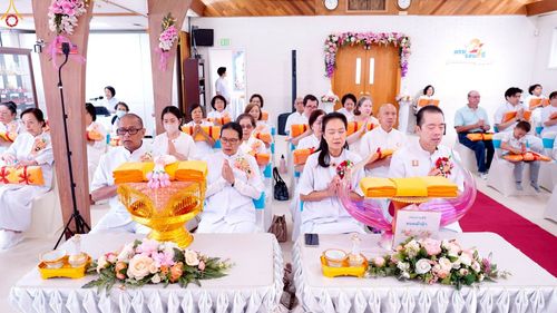 ภาพ No.239681:วันอาทิตย์ ที่ 17 สิงหาคม พ.ศ. 2568 พิธีทอดผ้าป่าฉลองครบรอบ 27 ปี วัดพระธรรมกายซีแอตเติล รัฐวอชิงตัน ประเทศสหรัฐอเมริกา