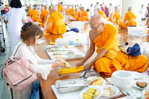 ภาพ No.276461:วันศุกร์ที่ 5 ธันวาคม พ.ศ. 2568 (วันพระ ขึ้น 15 ค่ำ เดือน 1) พิธีบุพเปตพลี ครั้งที่ 175 ร่วมอุทิศบุญแด่หมู่ญาติที่ล่วงลับไปแล้ว และสืบทอดอายุพระพุทธศาสนา ณ หอฉันคุณยายอาจารย์ฯ วัดพระธรรมกาย