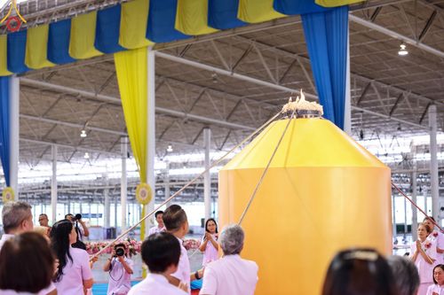 ภาพ No.148932:พิธีปฎิบัติธรรมและ พิธีจุดเทียนใจ ไฟนิรันดร์ อนันตชัย วันอาทิตย์ที่ 11 สิงหาคม พ.ศ. 2567 วัดพระธรรมกาย จ.ปทุมธานี