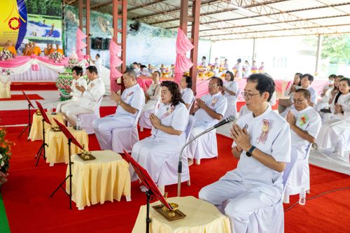 ภาพ No.250287:วันอังคารที่ 7 ตุลาคม พ.ศ. 2568 พิธีทอดผ้าป่าเพื่อสร้าง "ลานอเนกประสงค์พญานาค 4 ตระกูล" ณ พุทธอุทยานนานาชาติ อ.โพนพิสัย จ.หนองคาย