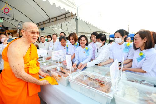 ภาพ No.119069:พิธีถวายภัตตาหารเป็นสังฆทาน แด่คณะพระธรรมยาตรา วันที่ 27 มกราคม พ.ศ. 2567 ณ อนุสรณ์สถานบางปลา จ.นครปฐม