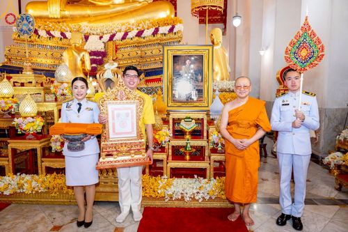 ภาพ No.214774:พิธีต้อนรับสัญญาบัตร พัดยศ พระราชวิเทศวชิรเวที (บัณฑิต วรปญฺโญ) เจ้าอาวาสวัดพระธรรมกายสกอตแลนด์ สหราชอาณาจักร ผู้ช่วยเจ้าอาวาสวัดพระธรรมกาย ณ อุโบสถพระไตรปิฏก วัดพระธรรมกาย